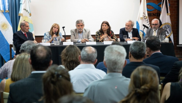 imagen Los institutos de doble dependencia IANIGLA e IADIZA celebraron su aniversario número 50