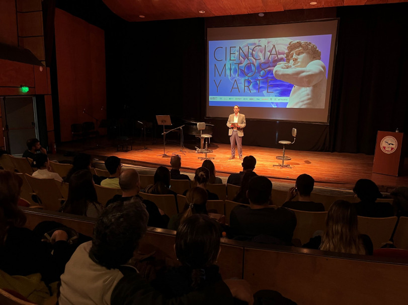 imagen Más de 300 personas participaron de "Ciencia, mitos y arte", una jornada a pura divulgación científica y presentaciones artísticas