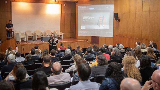 imagen Con una destacada presencia de investigadores se capacitó en torno a la nueva convocatoria de categorización