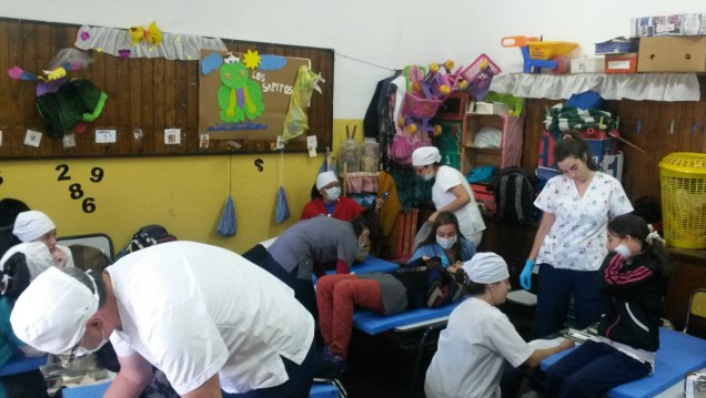 imagen Asisten en salud bucal a estudiantes de la escuela Malvinas Argentinas de Vista Flores