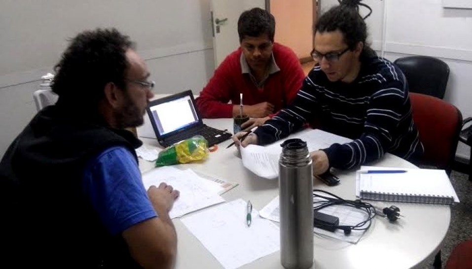 imagen Estudiantes de la UNCuyo aplican conocimientos contables para la consolidación del Consorcio Cuyano de Mieles