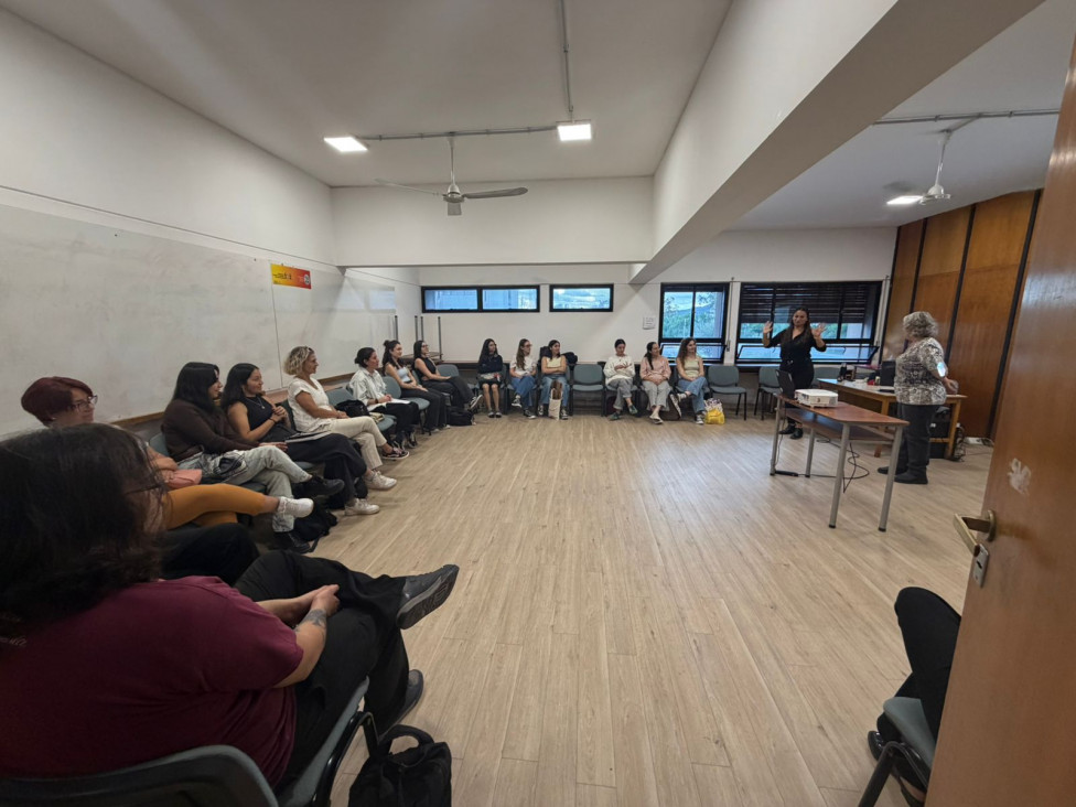 imagen Finalizó el Taller Básico de Lengua de Señas Argentina y Cultura Sorda