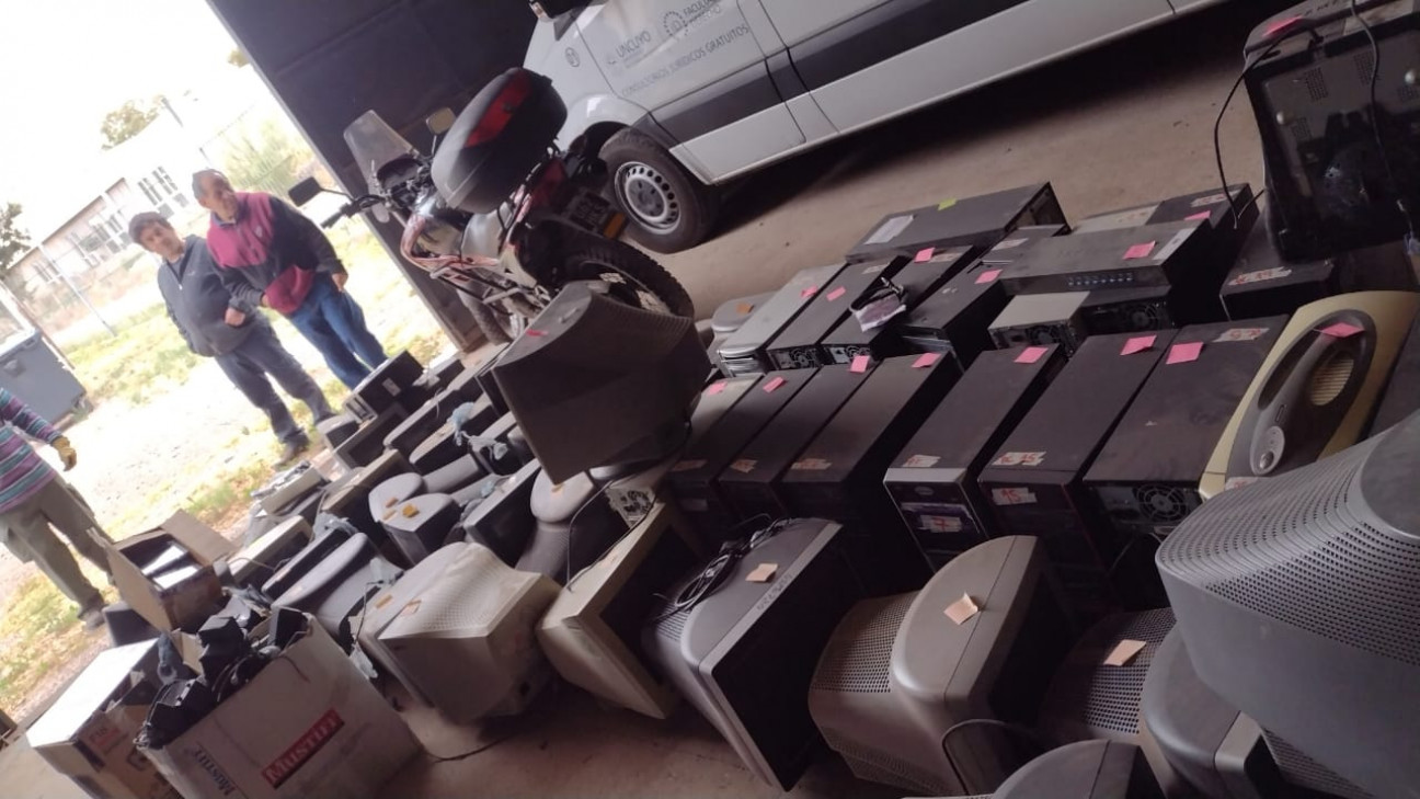 imagen CIMS avanza con el retiro de residuos electrónicos en la UNCUYO