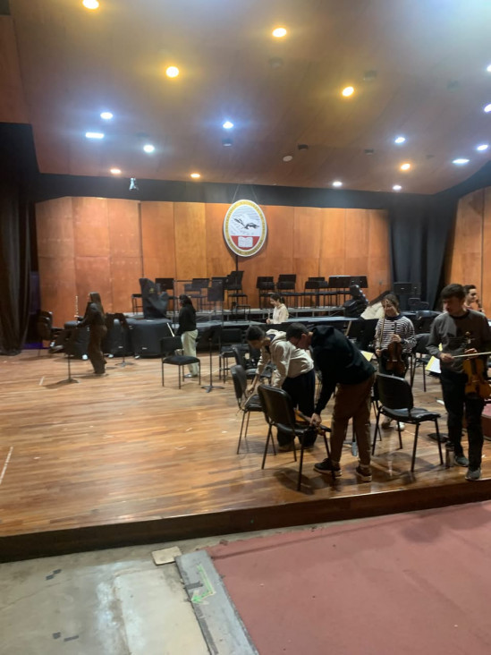 imagen Se realizó un simulacro de sismo en la Nave Universitaria