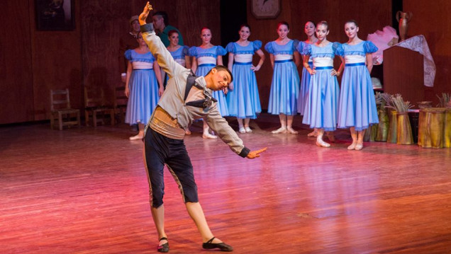 imagen El Ballet de la UNCuyo llama a pasantía para la obra "Le Fille Mal Gardée"