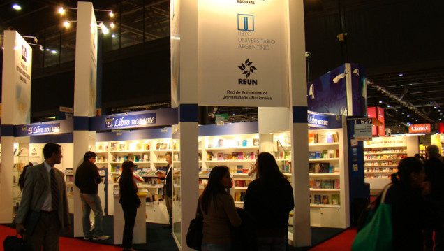 imagen Presentan tres publicaciones de la Ediunc en la Feria del Libro de Buenos Aires