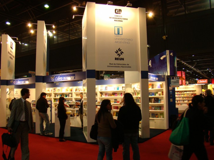 imagen Presentan tres publicaciones de la Ediunc en la Feria del Libro de Buenos Aires