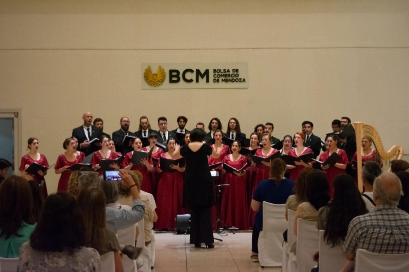 imagen Coro Universitario de Mendoz celebra el Día de la Música en el marco del 10° Festival de Música de Cámara 