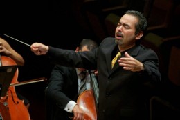 imagen Sobre César Iván Lara, Director de Orquesta