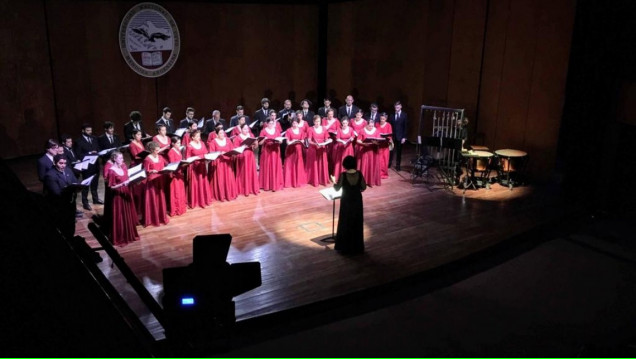 imagen El Coro Universitario se presenta en el marco del ciclo "Música clásica por los caminos del vino"