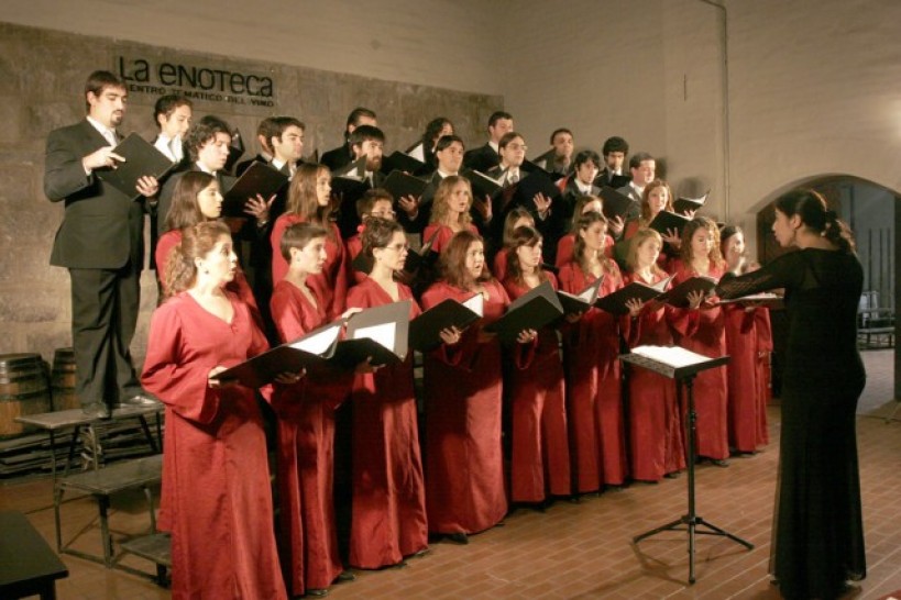 imagen El Coro Universitario cierra su temporada 2011 en la Iglesia de la Merced
