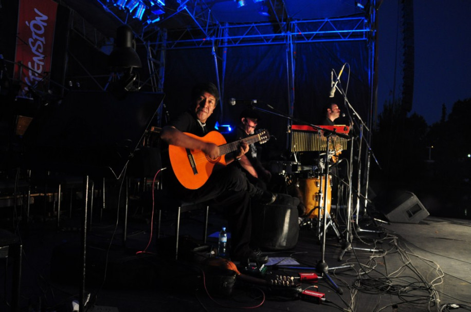 imagen Éxitosa convocatoria en la Gran Noche de Música popular en el lago