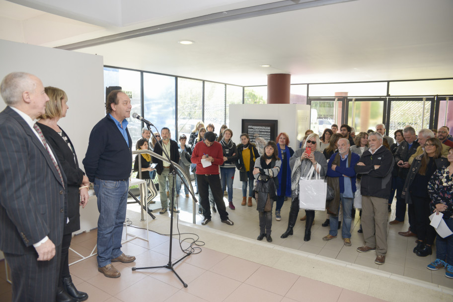 imagen Continúa la muestra "Género: F" en el Espacio Luis Quesada