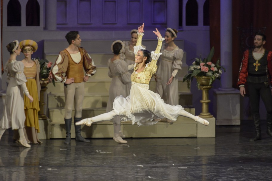 imagen "Romeo y Julieta" brilló con gran éxito en la Nave Universitaria