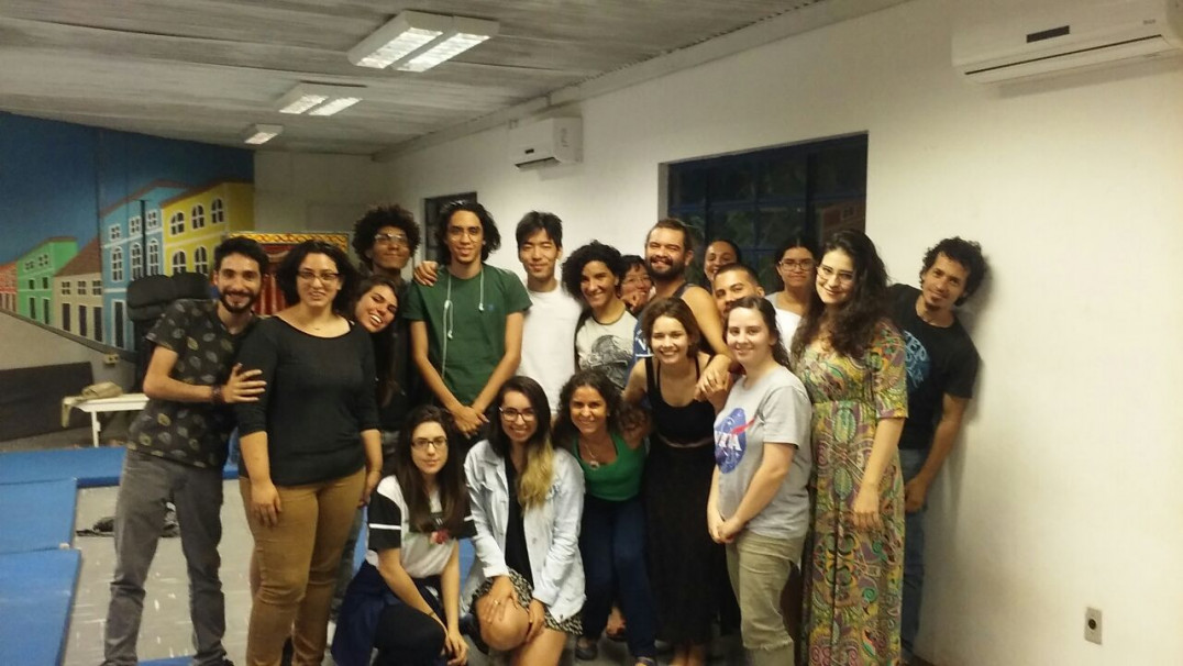 imagen Estudiantes de la Facultad de Artes, Arquitectura y Comunicación de la UNESP