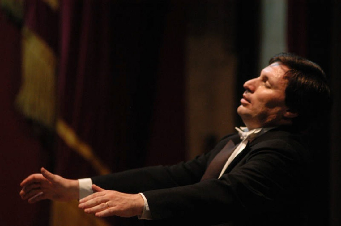 imagen El maestro Jorge Lhez brindará la charla pre-concierto de la Orquesta Sinfónica en su nuevo horario