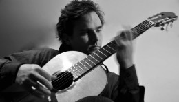 imagen Luis Enrique Díaz Lazkao - Guitarrista