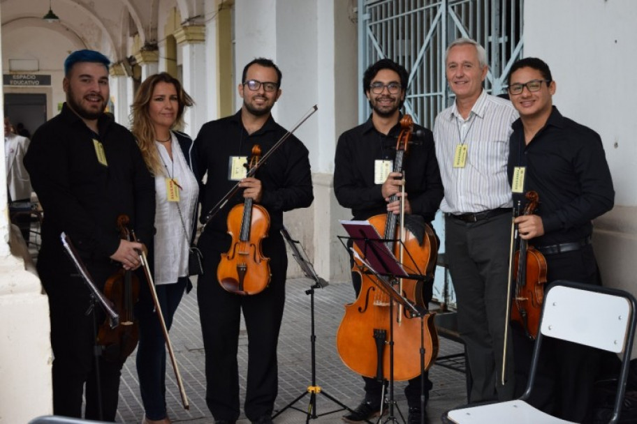 imagen Músicos de la UNCuyo se presentaron en la penitenciaría de Boulogne Sur Mer