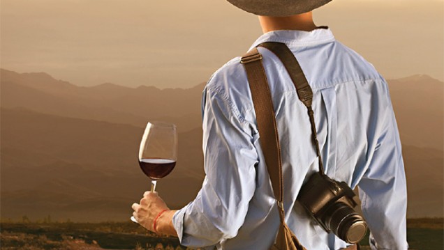 imagen El libro "Turismo del vino" de la EDIUNC es finalista en certamen internacional
