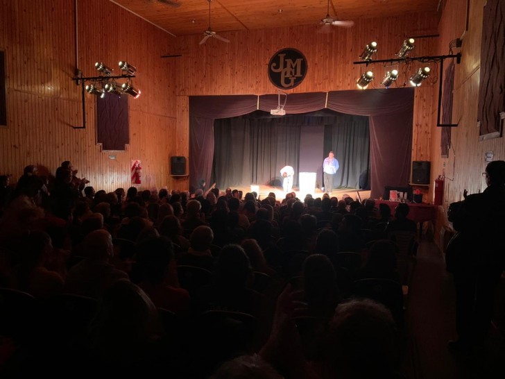 imagen La obra «Cabe en un Pez» se presentó en un Encuentro de Teatro de la provincia de Santa Fe