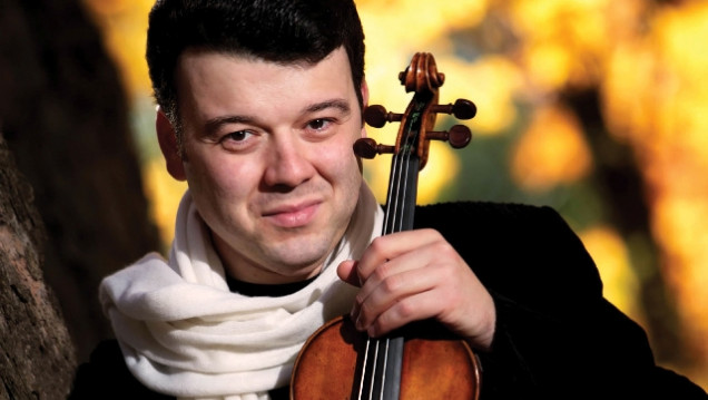 imagen Vadim Gluzman y la Orquesta Sinfónica en el Teatro Independencia