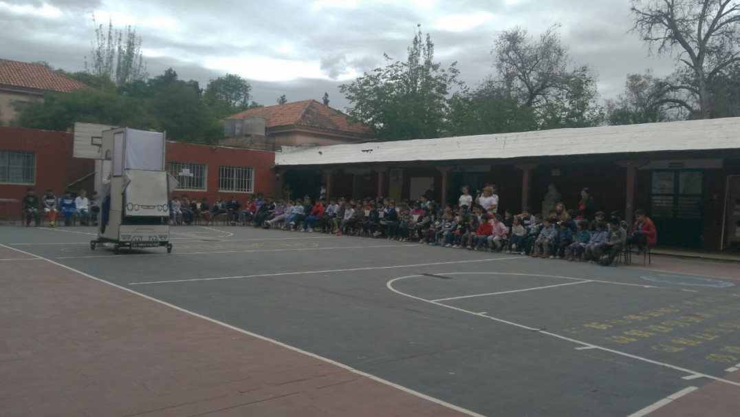 imagen El Voluntariado «Vamos Juntos» inicia actividades culturales en diferentes colegios