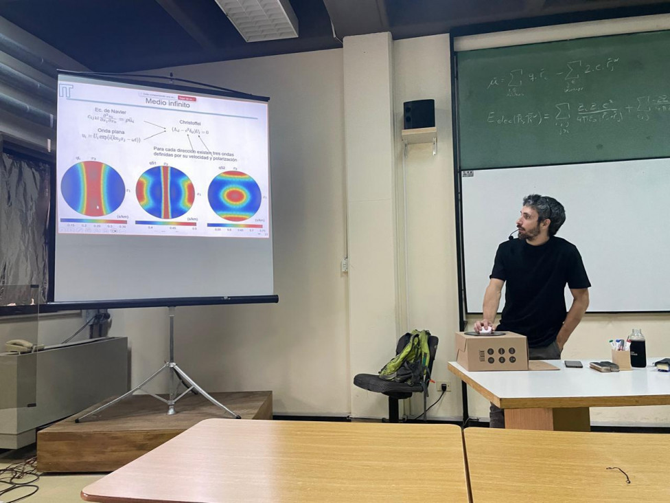 imagen ¡Mención de Honor para Diego Cowes en el Doctorado del Instituto Sabato!