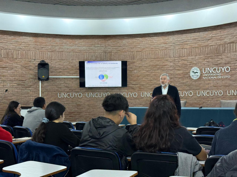 imagen Especialistas brindaron herramientas clave en salud y prevención en el marco de UNCUYO Previene