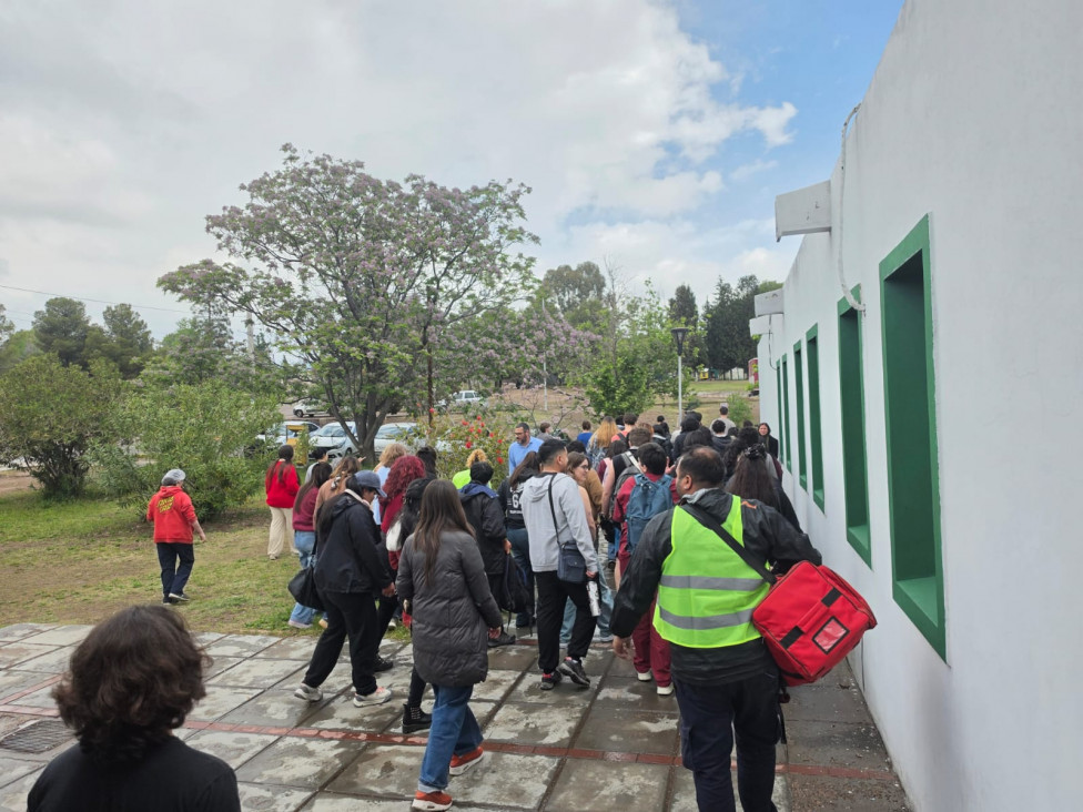 imagen La CIMS realizo un simulacro de evacuación en el Comedor Universitario 