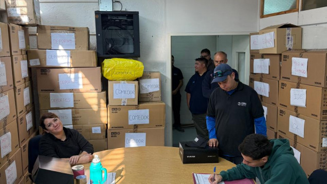 imagen Entregarán elementos de protección y calzado de seguridad al personal de la UNCUYO
