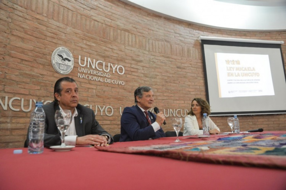 imagen Concientizaron en temas de género a funcionarios de la UNCUYO