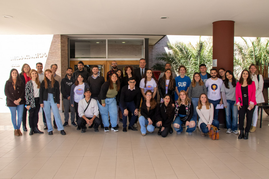 imagen Se inauguró la muestra "Protagonistas: los y las estudiantes como agentes de transformación y cambio"