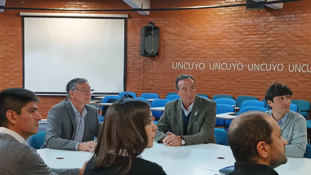 imagen La Universidad firmó un convenio con el Instituto de Ayuda Financiera para Pago de Retiros y Pensiones Militares del Ministerio de Defensa de la Nación