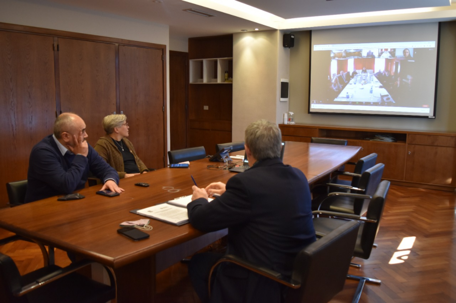 imagen La Universidad firmó un convenio con el Instituto de Ayuda Financiera para Pago de Retiros y Pensiones Militares del Ministerio de Defensa de la Nación