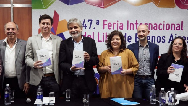 imagen Se presentó el libro PISAC COVID-19 en la Feria del Libro de Buenos Aires