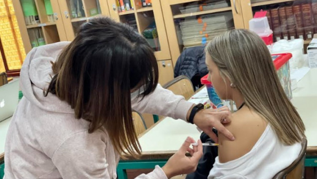 imagen Más de 1000 estudiantes de las escuelas secundarias de la UNCUYO recibieron la vacuna anti-COVID-19