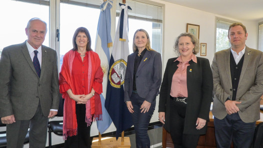 imagen Adriana García recibió a docentes de la UNCUYO distinguidos por la Fundación Konex