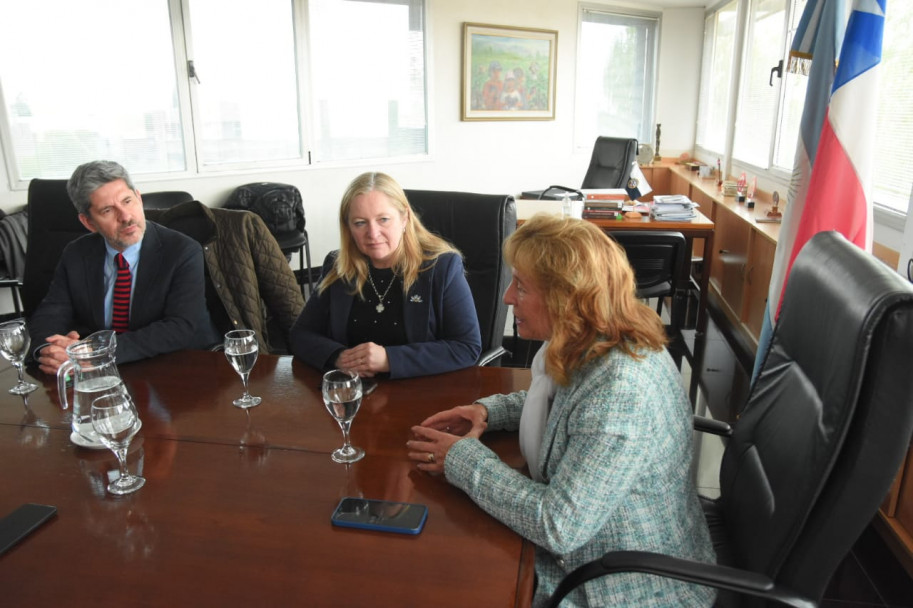 imagen Innovación pública y transformación digital: funcionarios de Chile visitaron la UNCUYO