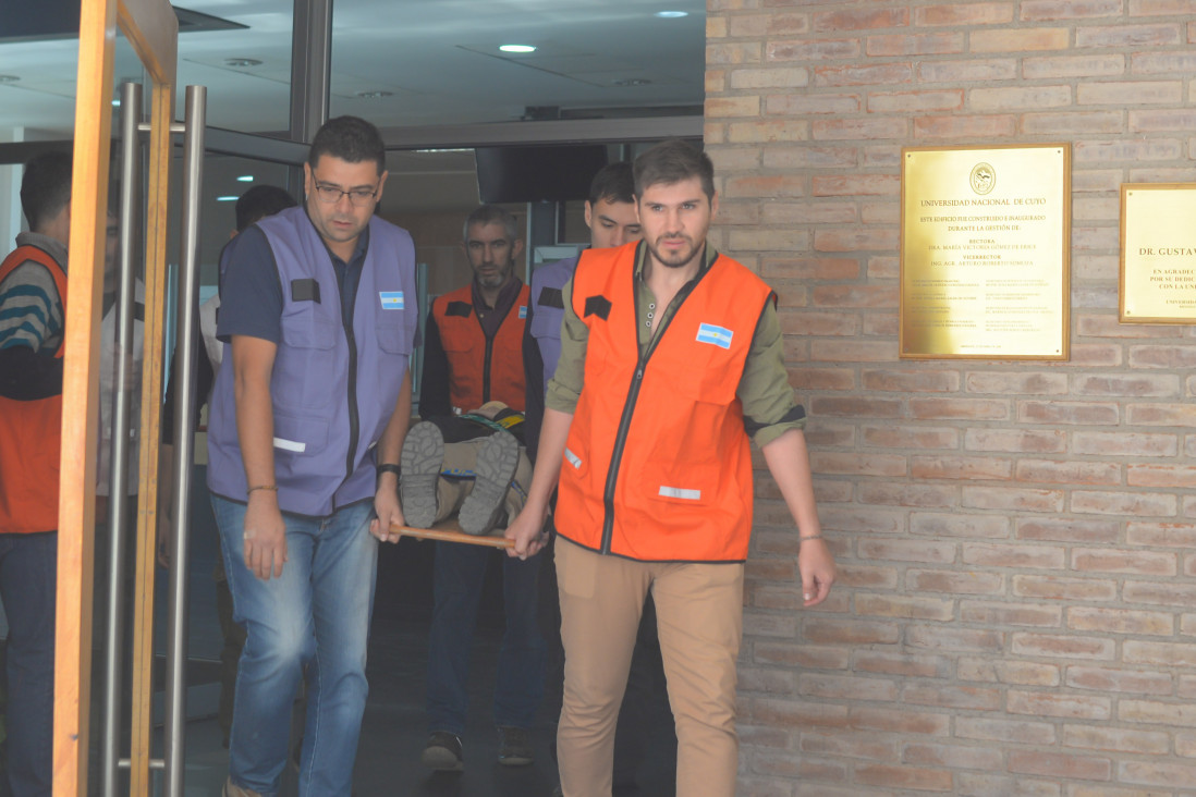 imagen La UNCUYO realizó un simulacro de evacuación para edificios públicos y educativos