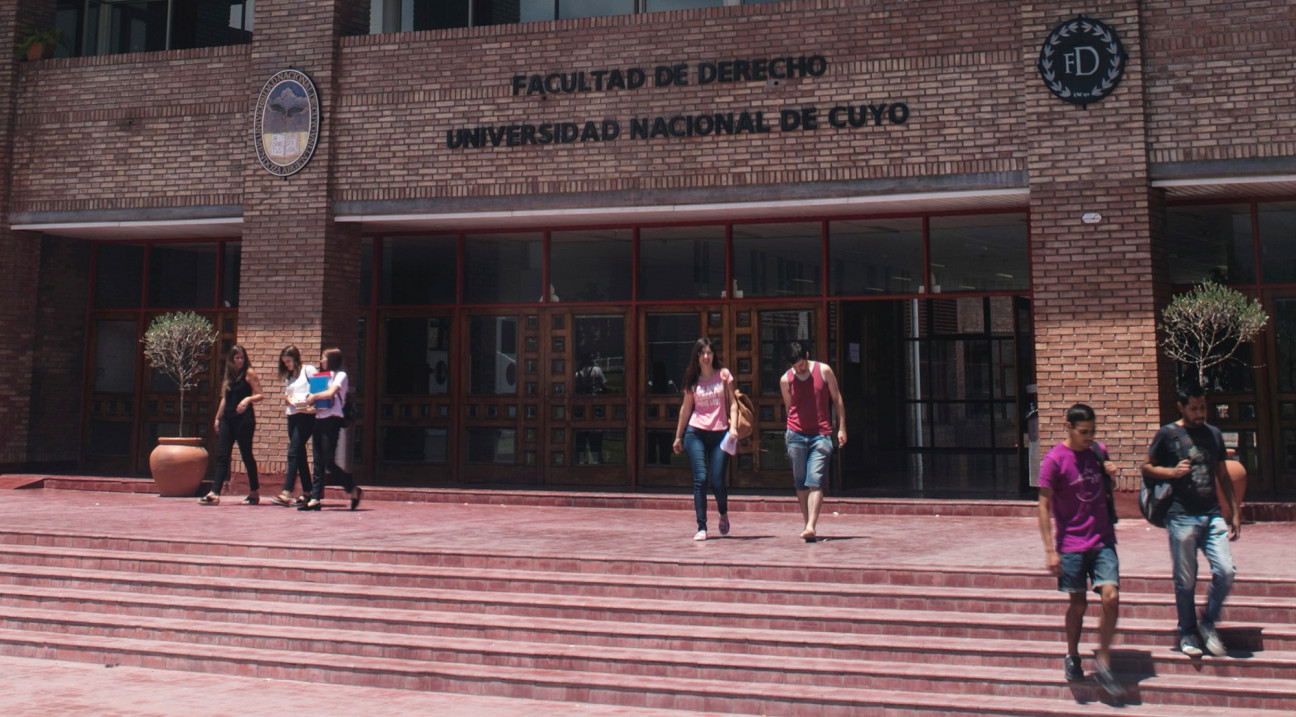 imagen Ingreso a la UNCUYO 2026: Derecho abrió sus inscripciones