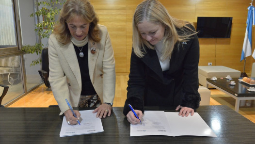 imagen La UNCUYO y el Senado firmaron un acuerdo de colaboración