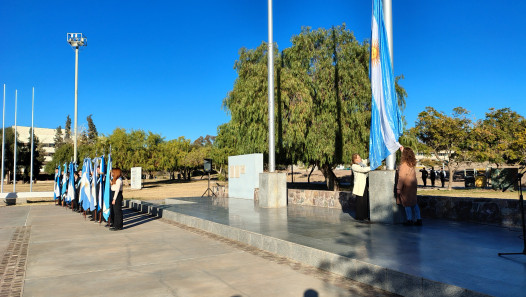 imagen La UNCUYO conmemoró el Día de la Bandera