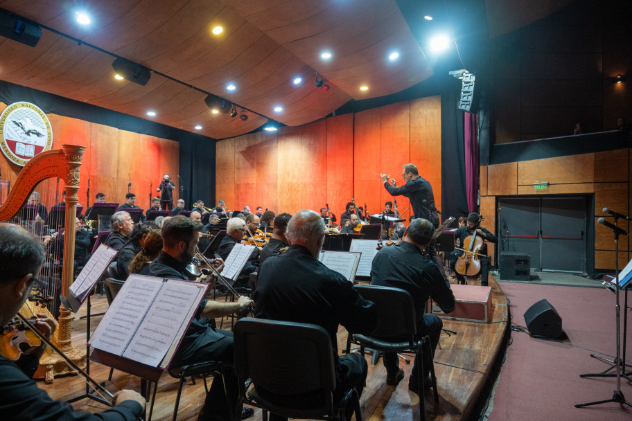 imagen Emotivo concierto homenaje a Joan Manuel Serrat en la UNCUYO 
