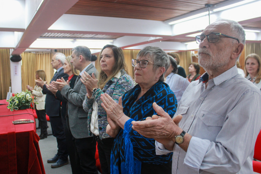 imagen María Teresa Andruetto recibió el Doctorado Honoris Causa de la UNCUYO