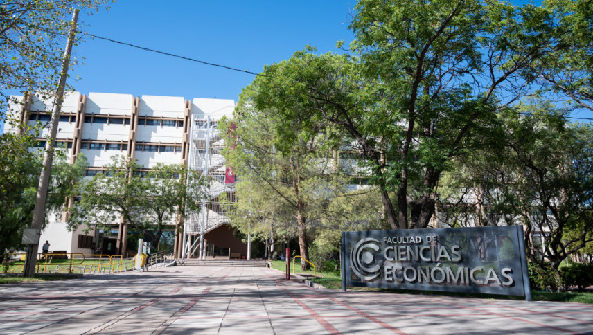 imagen que ilustra noticia Las carreras de Ciencias Económicas en la UNCUYO serán más cortas y con título intermedio