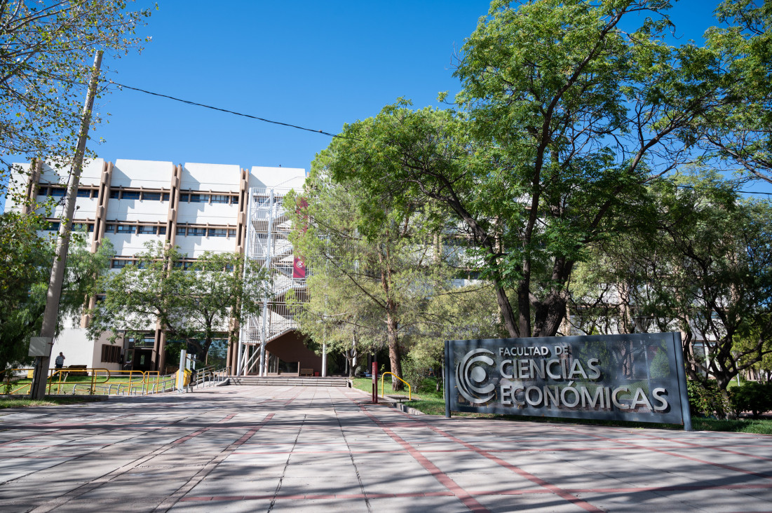imagen Las carreras de Ciencias Económicas en la UNCUYO serán más cortas y con título intermedio