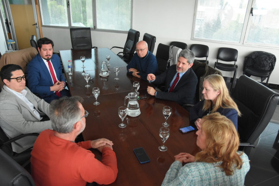 imagen Innovación pública y transformación digital: funcionarios de Chile visitaron la UNCUYO