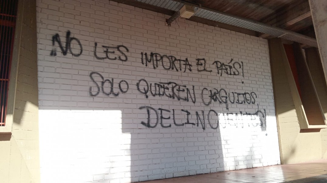 imagen La UNCUYO repudió las pintadas con amenazas en edificios del predio