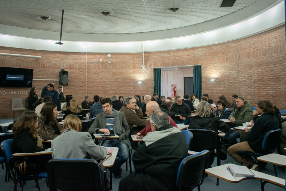 imagen Plan Pilares: segunda etapa en la UNCUYO para analizar el potencial geológico de Mendoza
