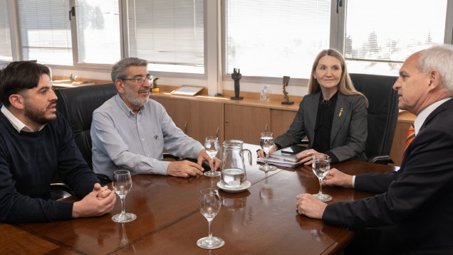 imagen Intendente de Rivadavia visitó la UNCUYO